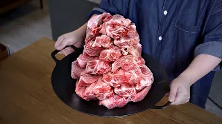 높이 40cm 돼지등뼈에 짜장소스 붓기
