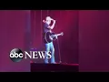 Country music stars pray for victims of Las Vegas shooting