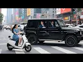 Download Lagu She rides a scooter to her interview, meets a poor date—he’s secretly her future CEO!