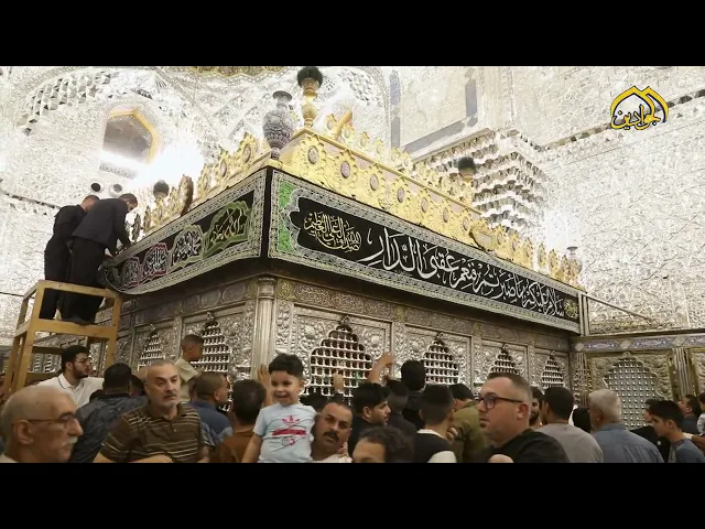 ⁣على العسكري النوحُ يعتلي ولفقدهِ الكون ارتدى السواد.