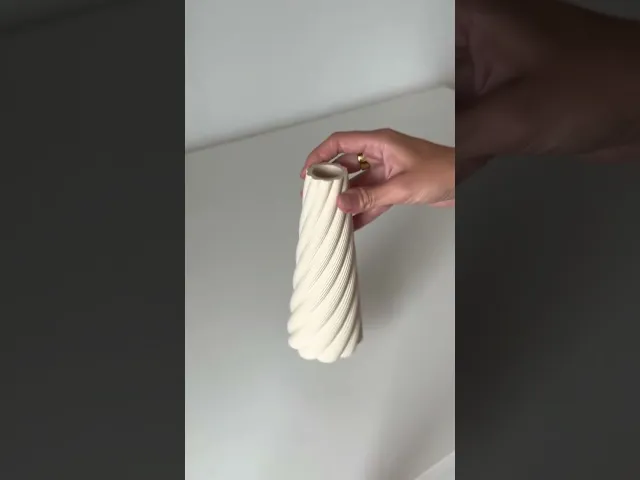 WIREA vase video thumbnail