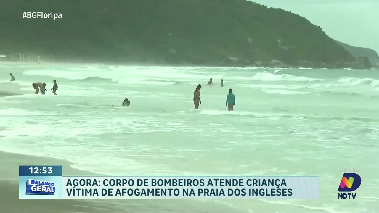 Corpo de Bombeiros resgata criança vítima de afogamento na Praia dos Ingleses