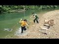 Download Lagu FULL VIDEO 2 Highland boy fishing, skills to make fish traps to sell, build a chicken farm