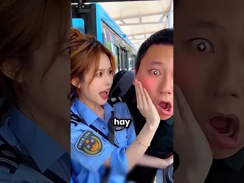 Este Chico Besó A La Conductora Del Autobús 😱😂