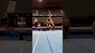 YouTube Shorts SHORT 