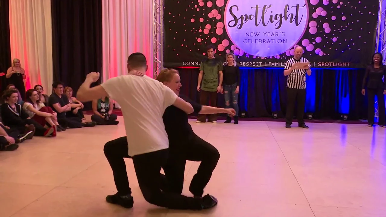 Spotlight New Years 2018 2019 Swing 16 Round 3