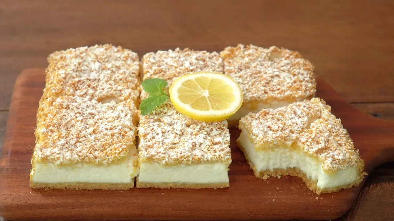 크럼블 요거트 케이크