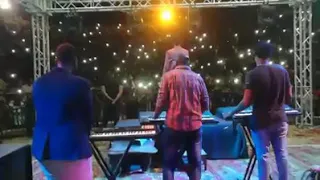 احمد الصادق غريبه الدنيا سقطت سقطت 