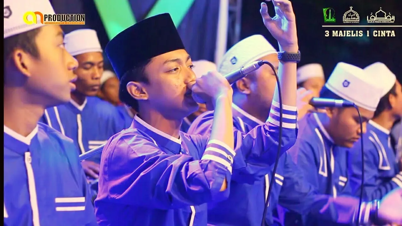 Terbaru 2018 Gus Azmi Membawakan Kembali "Ayo Move On" Pada Momen |
3 Majelis 1 Cinta - Full HD Terbaru 2018 Gus Azmi Membawakan Kembali "Ayo Move On" Pada Momen |
3 Majelis 1 Cinta - Full HD