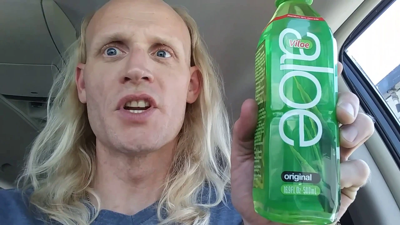 We show you how to make beetroot juice, a healthy juice that's great for your skin and hair. For loa. 