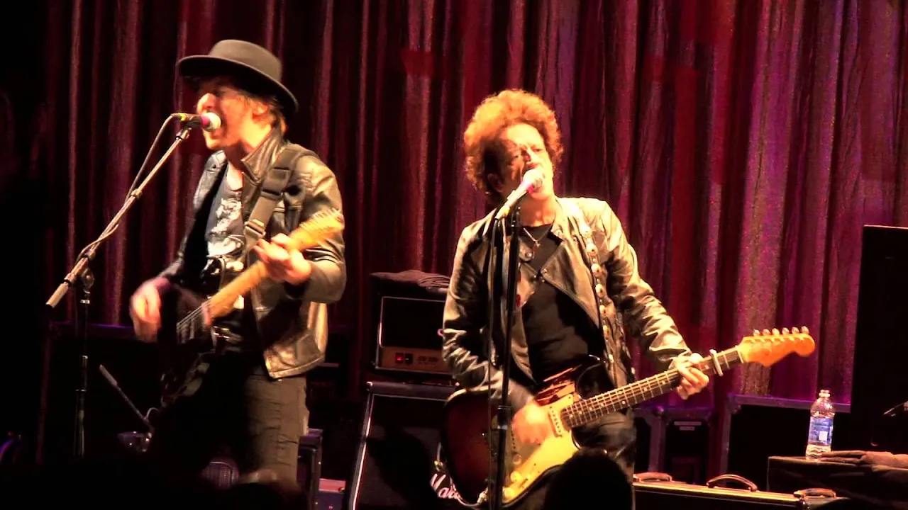 Willie Nile - "One Guitar" - Live at Light Of Day 2016 Willie Nile - "One Guitar" - Live at Light Of Day 2016