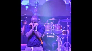davido publicly shows that he belongs to black axe confraternity