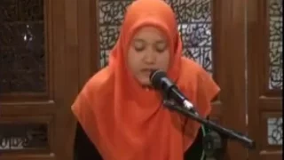 Download Qori Internasional Hj. Siti Badiatul Firdaus | Surat Ibarhim ayat 7 dan AL Mujadillah Ayat 11 MP3