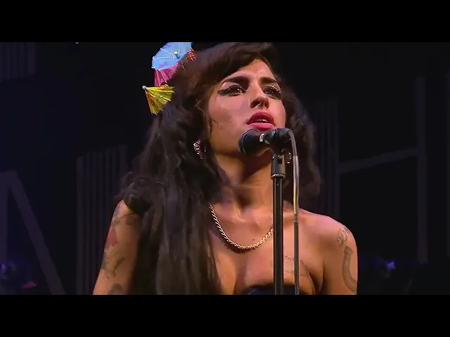 Download MP3 Amy Winehouse Live in Concert 3 of the Best Songs