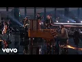 Lagu Thomas Rhett - Slow Down Summer (Live From The 57th ACM Awards)