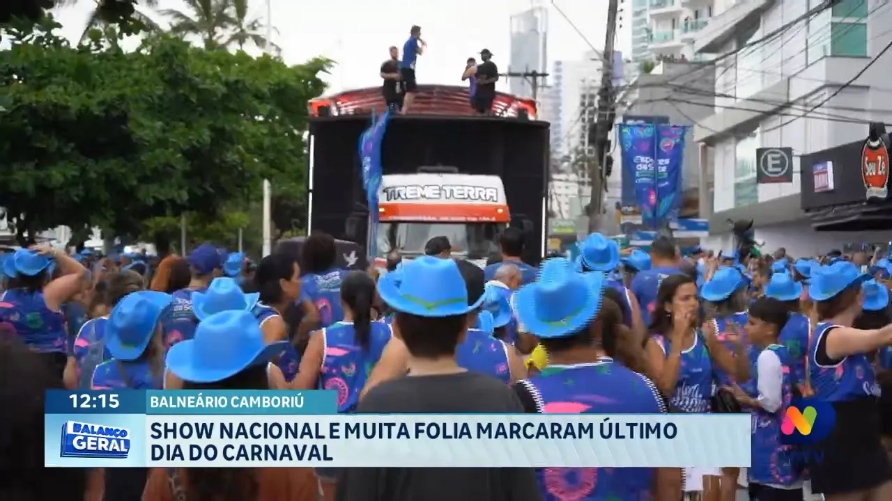 Show nacional e muita folia marcaram último dia de carnaval em Balneário Camboriú