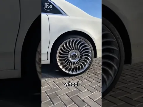 this is the reason why the rolls royce logo doesn't move.