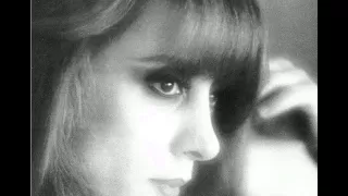 السيدة فيروز لا تهملني 