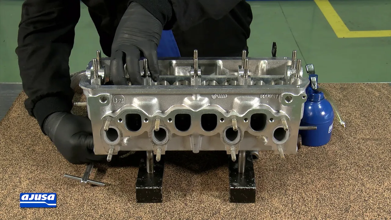 VOLKSWAGEN POLO 1.9 D 🔧 Valve stem seal assembly – Montaje retenes de válvula Ajusa