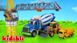Guindaste Cai na Obra! 🏗️💥 Caminhão Basculante e Escavadeira ao Resgate para Crianças | Kidibli