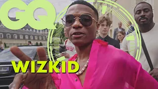 wizkid se pr pare pour le d fil dior paris gq