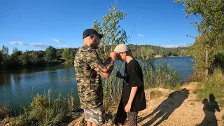 Benzo apprend la Pêche à ses Potos et rencontre un jeune abonné Killian the Best 👊🎣