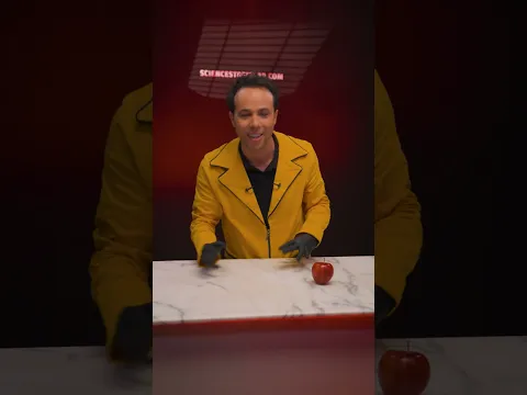 أتحداك تخلي لون التفاحة يسود من بره في 10 دقايق🤯