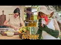 Download Lagu Meghan Caught Shamelessly COPYING Pamela Anderson’s Pickles After Flamingo Estate Collab