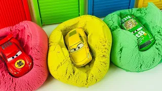Satisfying Magic Sand Cutting With Disney Cars Lightning McQueen Tomica Edition