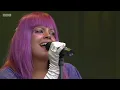 Lily Allen - Smile (Live At Glastonbury 2009) (VIDEO)