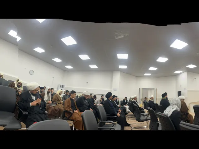 ⁣متى يتصدّى الطالب للخطابة والتبليغ ؟