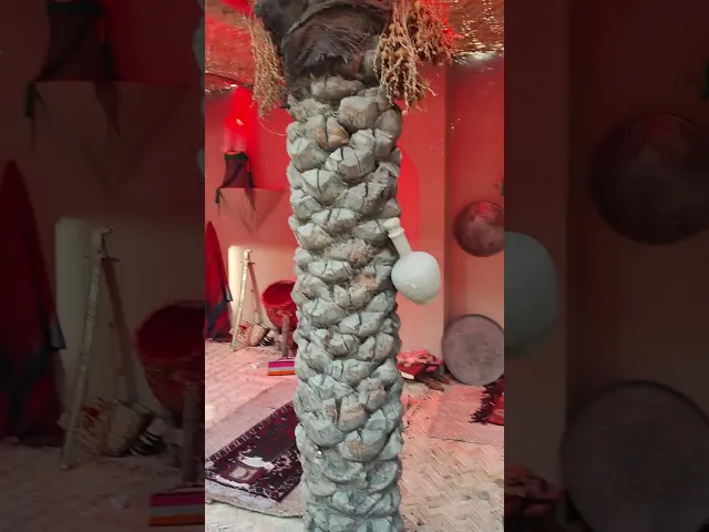 ⁣كل امنياتكم ورسائلكم وضعناها في شباك الحسين والعباس عليهما السلام وزرنا عنكم جميعا ونسأل الله القبول