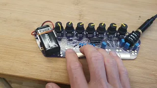 Hexaphon arpeggio DIY analog poly synth