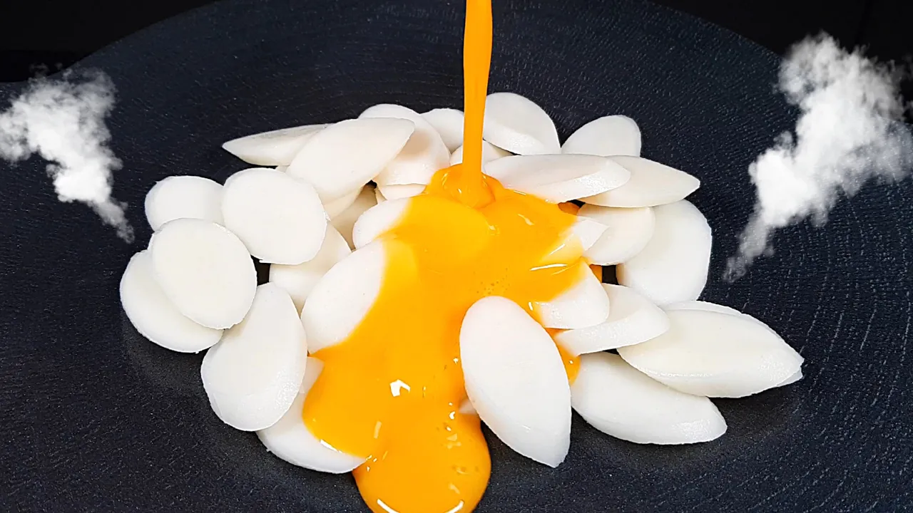 계란 떡국떡 볶음