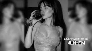 اغاني عراقي        ايباه شلون ذاك الحب نساه   لو يرجع ويشوف شحالي ابجي هواي   مطلوبه اكثر شيء دندنها
