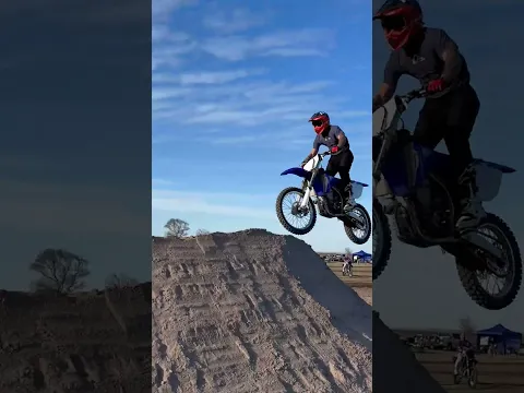 Motocross rider falls after losing balance on dirt jump in Villa Mercedes, Argentina