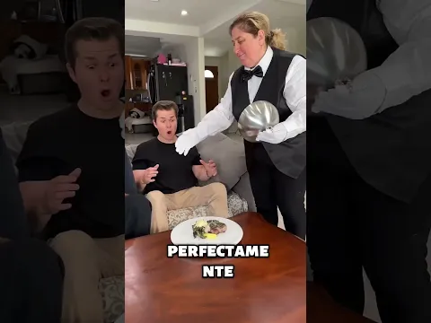 Cuando mamá siempre trata muy bien a las visitas