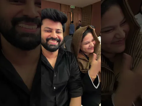 Enga neenga kelunga 🤣 Shadhik Azeez