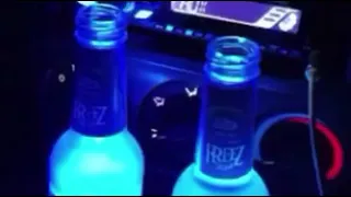 قال ايه راجعين بدمعهم لسه مزهقوش من تمسلهم 