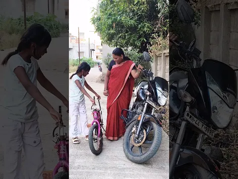 #manashichikaramt मानसीची गाडी हिमती वरची काकीची गाडी सोन चोरी वरची #comedyvideos #शॉर्ट्स#comedy
