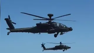 Blue Angels jet stuns beach crowd with ultra-low flyover at Pensacola Air Show