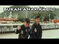 Download Lagu Rahmat Tahalu - BUKAN ANAK KACILI (Official Music Video) Ft. Rahmat Budiansyah