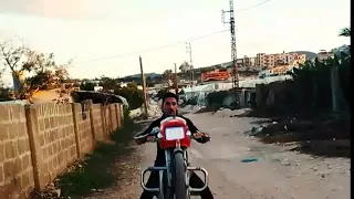 اجمل اغنية اقتربي قولي احبك اقتربي   مع العاشق ابو عدي     دندنها