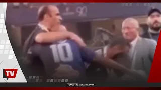 قبل رأسه شيكابالا يصافح سيد عبدالحفيظ وفي الجوار مؤمن زكريا عقب نهاية السوبر 