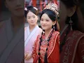Sire’s maid snatches fine man, teases; captive she holds is court crown prince