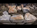 Een stenen muur bouwen met beton