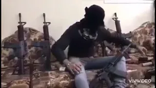 واخد الحياه كدة لو يدراع دندنها