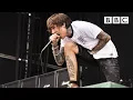 Download Lagu Bring Me The Horizon performs 'Sleepwalking' | Reading Festival - BBC