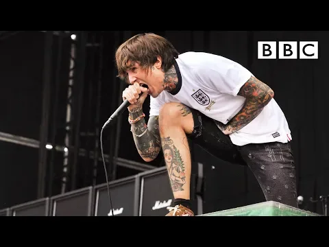 Download MP3 Bring Me The Horizon performs 'Sleepwalking' | Reading Festival - BBC