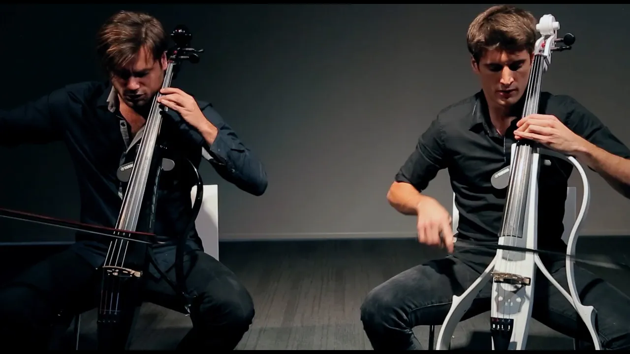 2CELLOS - Thunderstruck [LIVE]